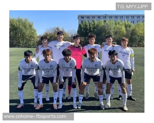 广东宏远足球队奋勇争先展现团队精神与拼搏精神的精彩赛季回顾